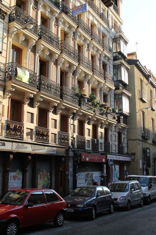 Hostal Graciela Madrid Ngoại thất bức ảnh