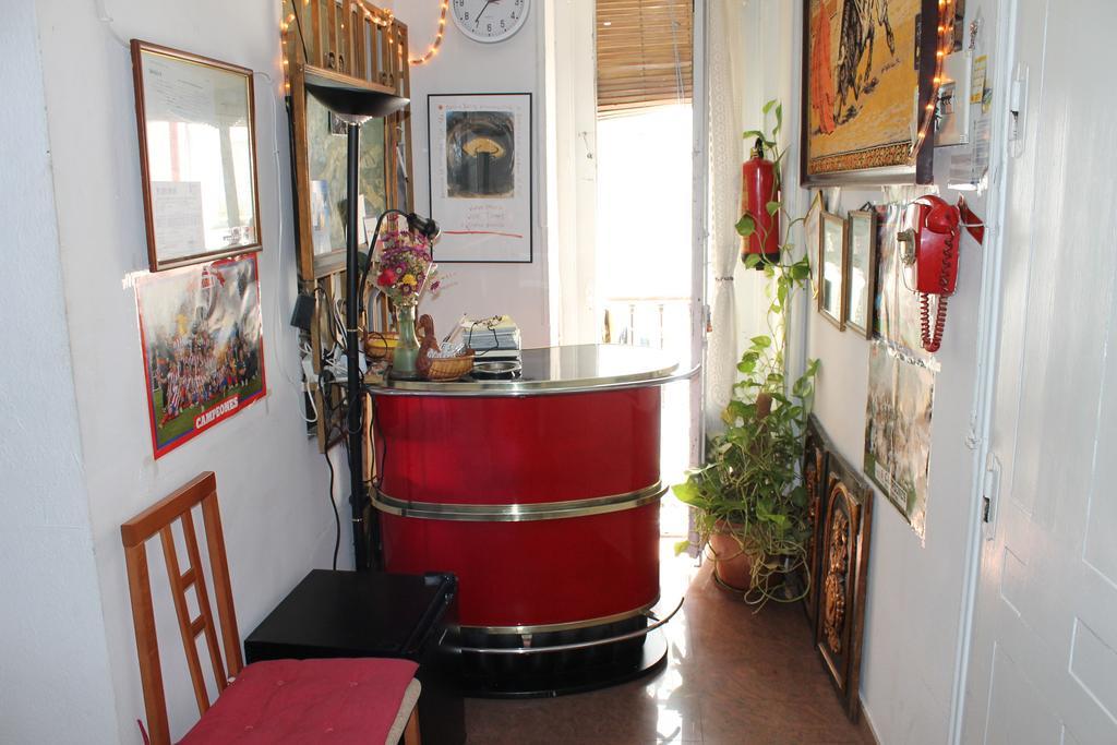 Hostal Graciela Madrid Ngoại thất bức ảnh
