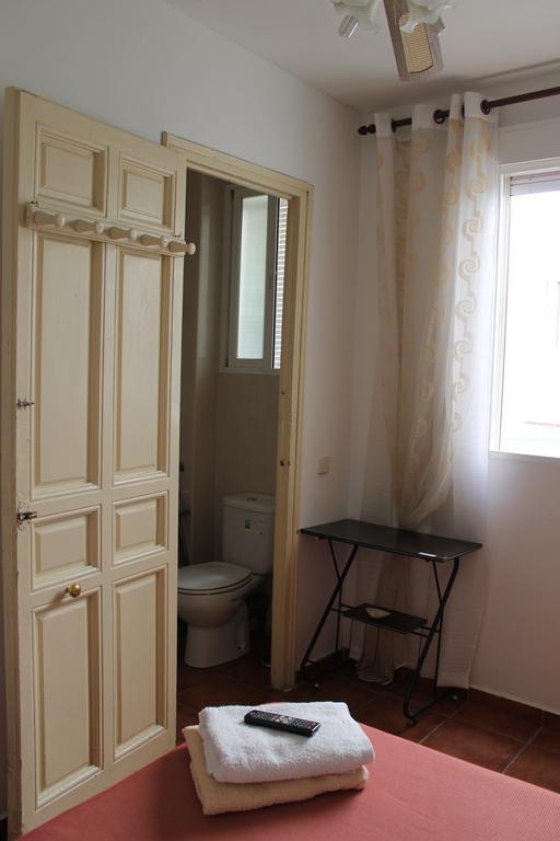 Hostal Graciela Madrid Ngoại thất bức ảnh